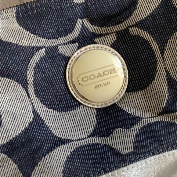 COACH purse - Picture 2 of 7